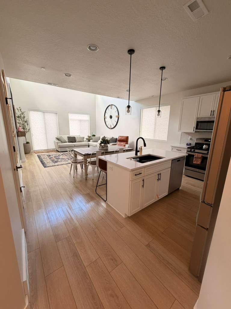 Open kitchen after cleaning